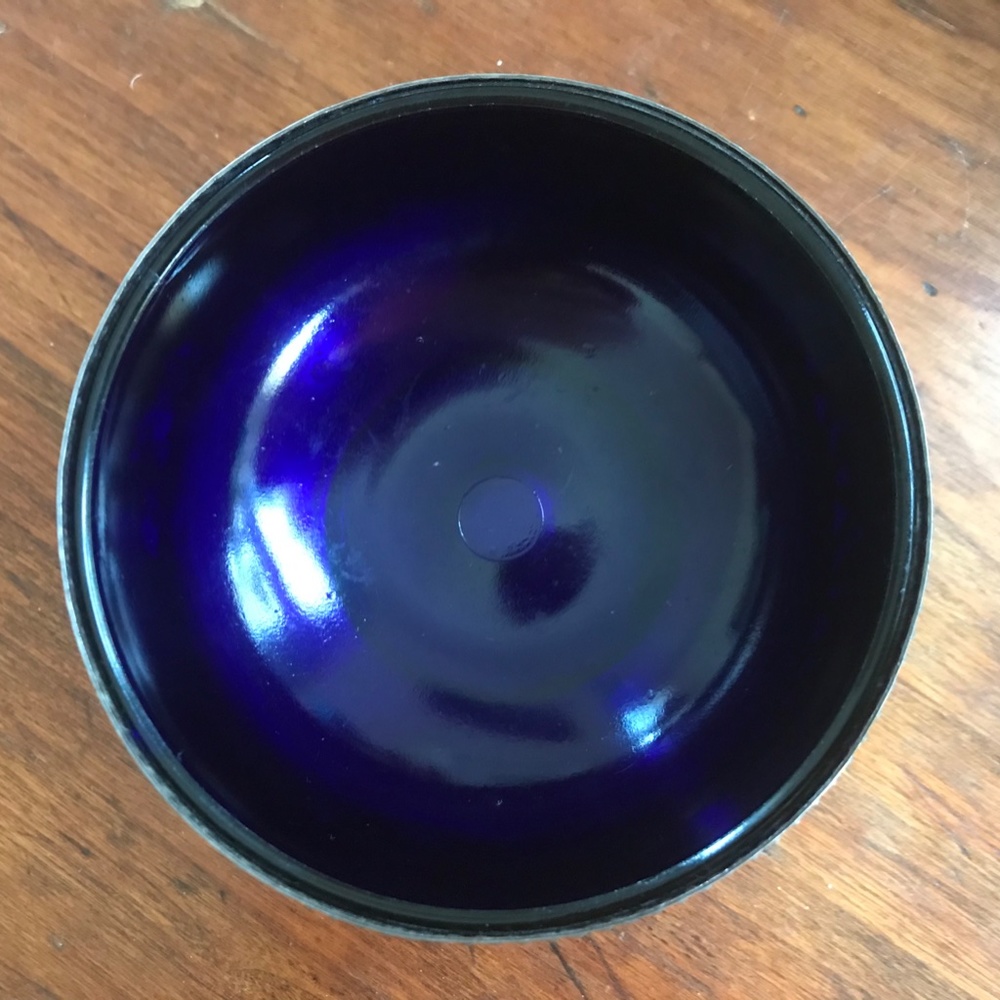 Antique English silver bowl with blue glass insert - Picture 3 of 7